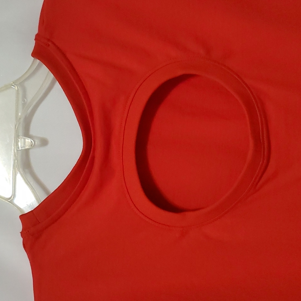 Future Collective Women's Sleeveless Cut-out Back Knit T-shirt Kahlana Barfield - Picture 15 of 15